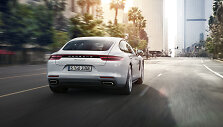 &bdquo;Porsche Panamera 4 E-Hybrid&ldquo;