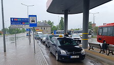Dėl keleivių, į &Scaron;iaulius atvykstančių autobusais, toliau vyksta nuožmi kova tarp privačių vežėjų.