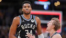 Giannio Antetokounmpo reakcija po pergalingo metimo