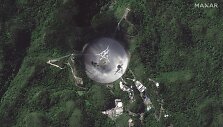 Arecibo kosminio teleskopo lėk&scaron;tėje krentančios konstrukcijos i&scaron;mu&scaron;ė milžini&scaron;ką skylę