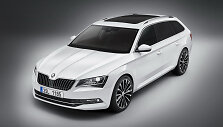 Naujoji &bdquo;Skoda Superb Combi&ldquo;