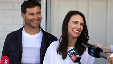 Jacinda Ardern ir jos partneris Clarke'as Gayfordas