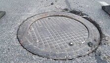 Kanalizacijos &scaron;ulinių remontas Vilniaus Vakariniame aplinkkelyje