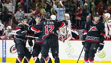 &bdquo;Carolina Hurricanes&ldquo; pergalė