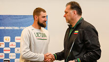 Jonas Valančiūnas ir Arvydas Sabonis