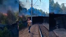 Rusijoje nuo bėgių nulėkė de&scaron;imtis vagonų gabenęs traukinys