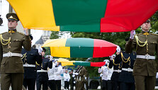Valstybės vėliavos pakelimo ceremonija