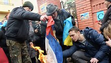 Demonstracija prie Rusijos ambasados Lvove