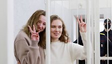 Darja Čulcova ir Kaciaryna Bachvalava