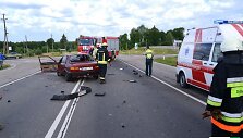 Prie Daugų susidūrė BMW ir &bdquo;Audi&ldquo;, žuvo &bdquo;Audi&ldquo; vairuotojas