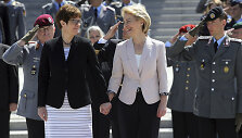 Annegret Kramp-Karrenbauer, Ursula von der Leyen