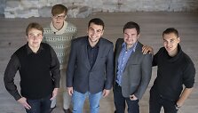 &bdquo;OziPay&ldquo; komanda. I&scaron; kairės: Gustas Pajarskas, Saulius Teodoras Budzinauskas, Gytenis Galkis, Bernardas Morkūnas ir Lukas Liaugminas