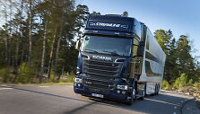 &bdquo;Scania&ldquo; vilkikai