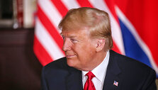 Kim Jong Unas ir Donaldas Trumpas