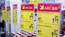 Prekybos centro &bdquo;Maxima&ldquo; kasininkės pasiruo&scaron;usios priimti eurus