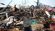 Filipinų Taklobano miestas, nusiaubtas taifūno Haiyan