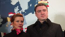 Estijos premjeras Taavi Roivas su žmona
