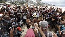 Brazilių protestas už teisę degintis be liemenėlių