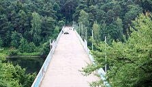 Dar &scaron;ią vasarą kauniečiams vakarais eiti per Trijų mergelių tiltą bus jaukiau ir saugiau. 