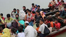 I&scaron; Mianmaro bėgantys rohinjai Banglade&scaron;ą bando pasiekti laivais