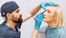 Chirurgo konsultacija prie&scaron; plastinę operaciją 
