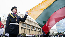 Valstybės vėliavos pakelimo ceremonija