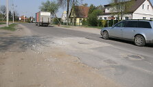 Kauno gatvėse delsiama laiku suremontuoti nuardytą dangą prie &scaron;ulinių