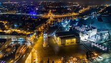 Gimtadienį &scaron;venčiančio Vilniaus vaizdai