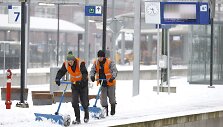 Snygis ir &scaron;altis sutrikdė eismą Vokietijoje bei Nyderlanduose