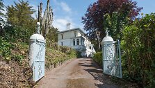 Art deco stilių i&scaron;laikiusi vila Kente