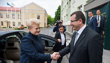 Dalia Grybauskaitė ir Slovėnijos prezidentas lankėsi Nacionaliniame kibernetinio saugumo centre