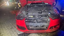 Kauno Pramonės prospekte į medį naktį atsitrenkė &bdquo;Audi&ldquo;