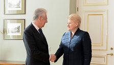 Dalia Grybauskaitė susitiko su buvusiu Italijos premjeru Mario Monti