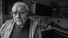 Poetas Algimantas Baltakis