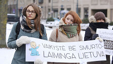 Mitingas  dėl greitesnių pokyčių vaikų apsaugos nuo smurto srityje