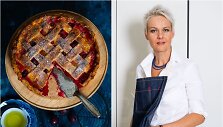 Nida Degutienė ir jos keptas slyvų pyragas