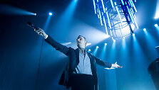 &bdquo;Hurts&ldquo; koncerto akimirka