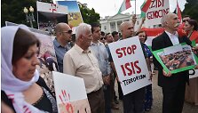 Protestuotojai prie&scaron; "Islamo valstybės" islamistų teroristinius aktus