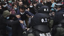 Graikijoje protestuotojai susirėmė su policija