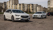 &bdquo;&Scaron;koda Superb&ldquo; prie&scaron; &bdquo;Opel Insignia&ldquo;: čeki&scaron;kas prakti&scaron;kumas ar voki&scaron;ką universalumas?