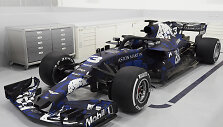 &bdquo;Red Bull&ldquo; pristatė naująjį 2018 metų &bdquo;Formulės 1&ldquo; bolidą