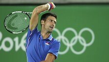 Novakas Džokovičius Rio olimpiados pirmame etape nusileido Juanui Martinui del Potro