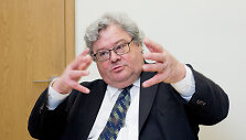 Reinhardas B&uuml;tikoferis