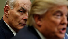Johnas Kelly ir Donaldas Trumpas