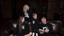 Inga Stumbrienė ir Aivaras Stumbras su vaikais