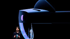 &bdquo;Microsoft HoloLens 2&ldquo; virtualios realybės akinių pristatymas