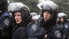 Ukrainos riau&scaron;ių policija prie vyriausybės pastato Donecke