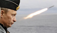 Vladimiras Putinas stebi raketos paleidimą Arktyje