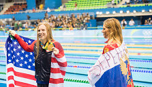 Lilly King i&scaron;kovojo auksą