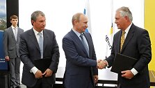Igoris Sečinas, Vladimiras Putinas ir Rexxas Tillersonas